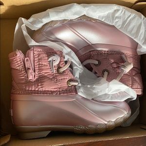 Toddler girl size 7 sperry duck boots
